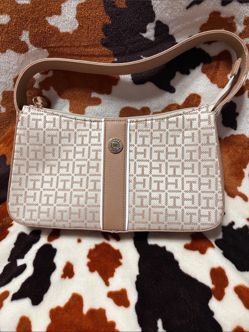 Monogram Canvas Arm Bag in Beige-Tan Tommy Hilfiger